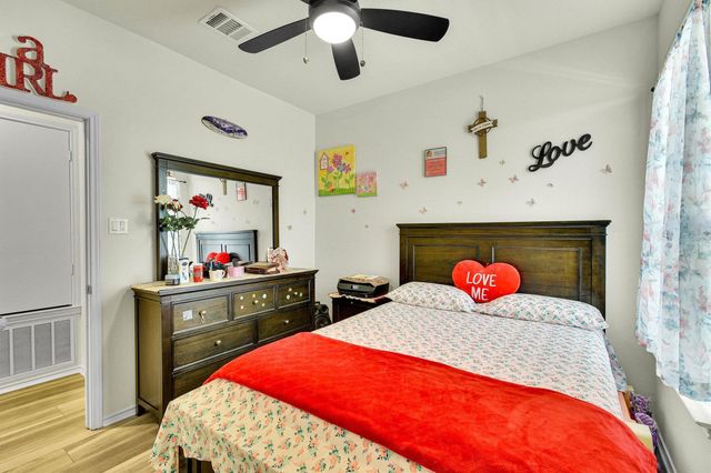 2950 E Old Settlers BLVD 70, Round Rock, TX 78665
