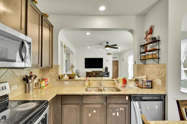 2950 E Old Settlers BLVD 70, Round Rock, TX 78665