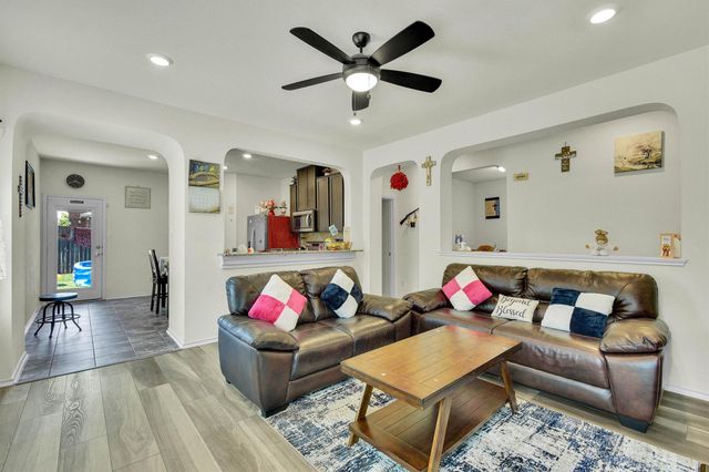 2950 E Old Settlers BLVD 70, Round Rock, TX 78665