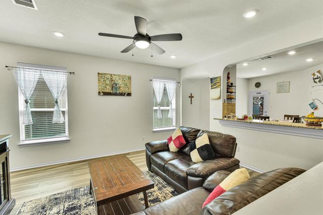 2950 E Old Settlers BLVD 70, Round Rock, TX 78665