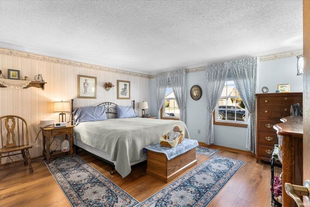 2512 Valley Creek Run, New Haven, IN 46774