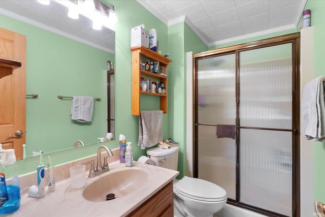2512 Valley Creek Run, New Haven, IN 46774