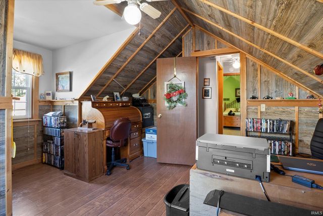2512 Valley Creek Run, New Haven, IN 46774