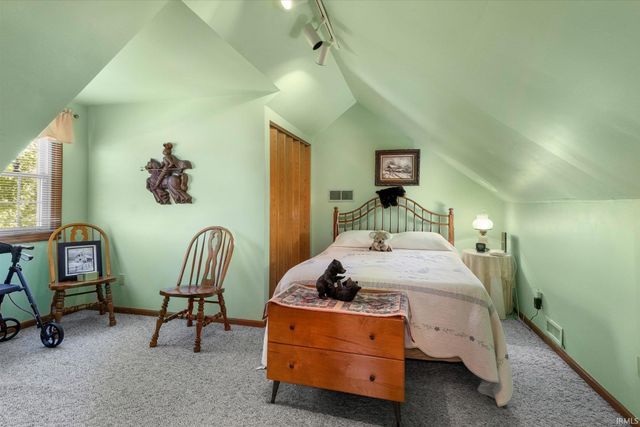 2512 Valley Creek Run, New Haven, IN 46774