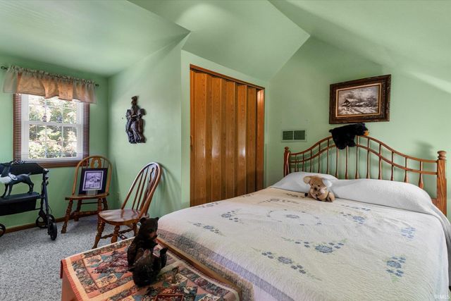 2512 Valley Creek Run, New Haven, IN 46774