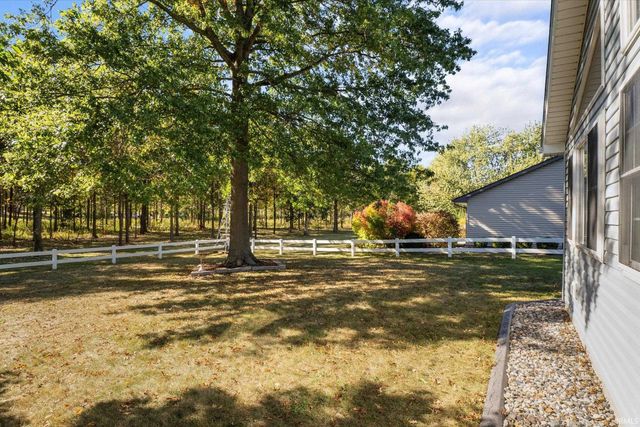 2512 Valley Creek Run, New Haven, IN 46774