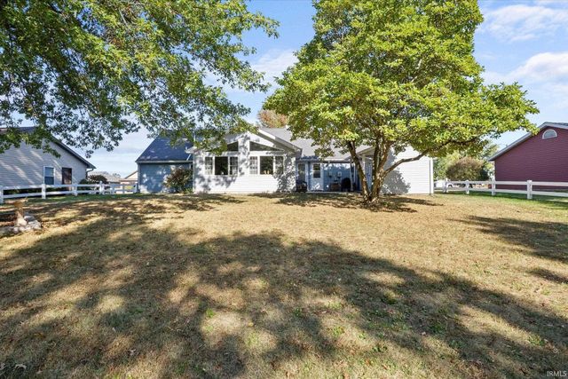 2512 Valley Creek Run, New Haven, IN 46774