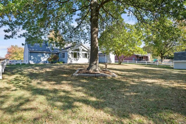 2512 Valley Creek Run, New Haven, IN 46774