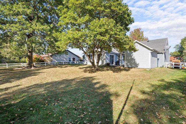 2512 Valley Creek Run, New Haven, IN 46774