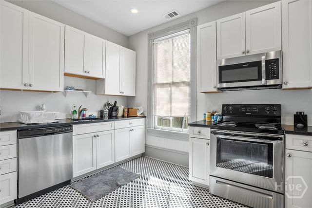 21 W 36th Street, Savannah, GA 31401