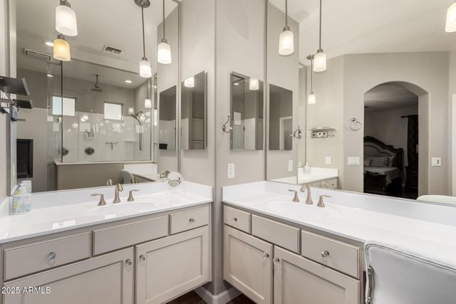 6608 W SAGUARO PARK Lane, Glendale, AZ 85310