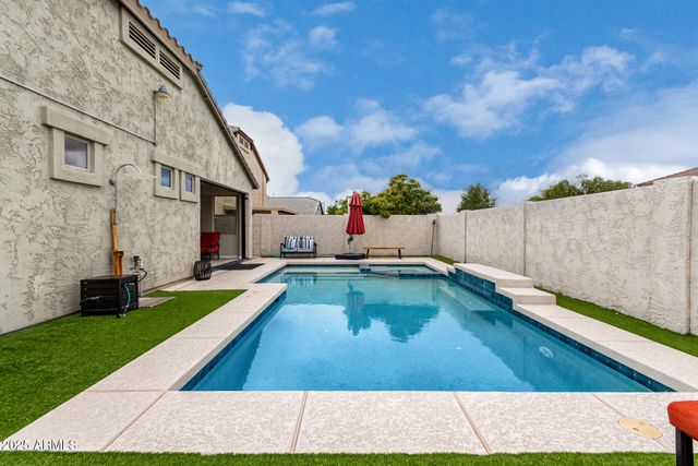 6608 W SAGUARO PARK Lane, Glendale, AZ 85310