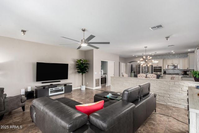 6608 W SAGUARO PARK Lane, Glendale, AZ 85310