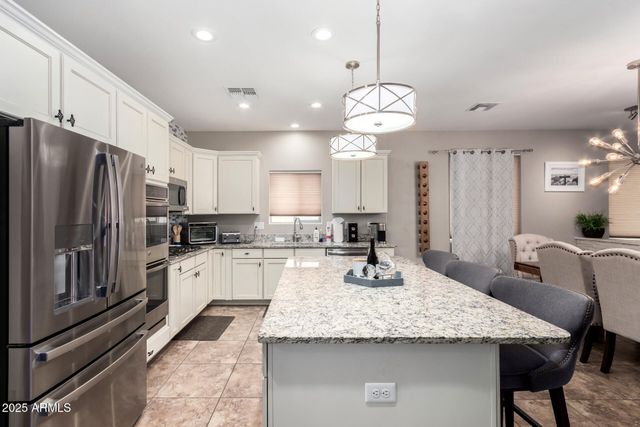 6608 W SAGUARO PARK Lane, Glendale, AZ 85310