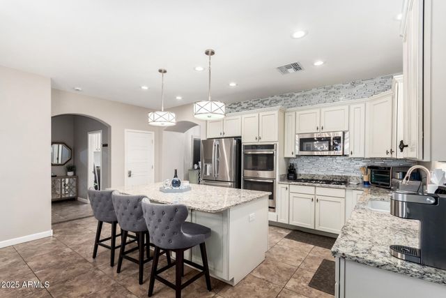 6608 W SAGUARO PARK Lane, Glendale, AZ 85310