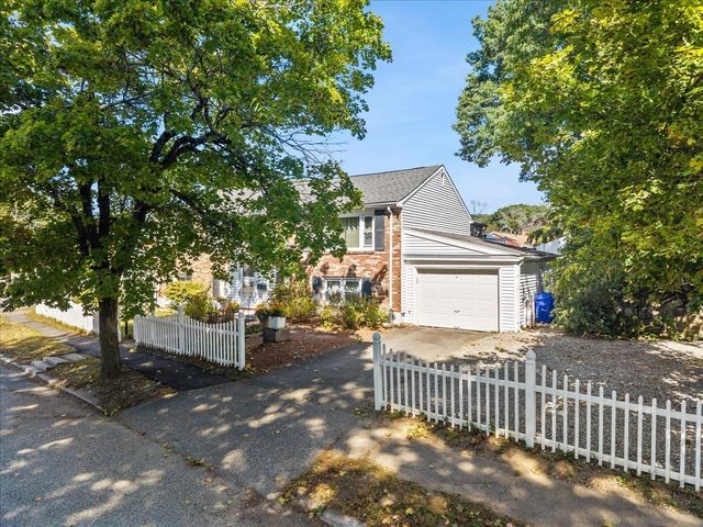 116 Running Brook Rd., Boston, MA 02132