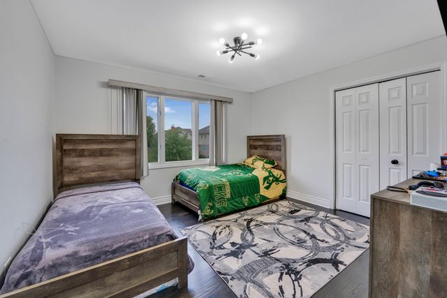 18219 Autumn Ridge Drive, Orland Park, IL 60467