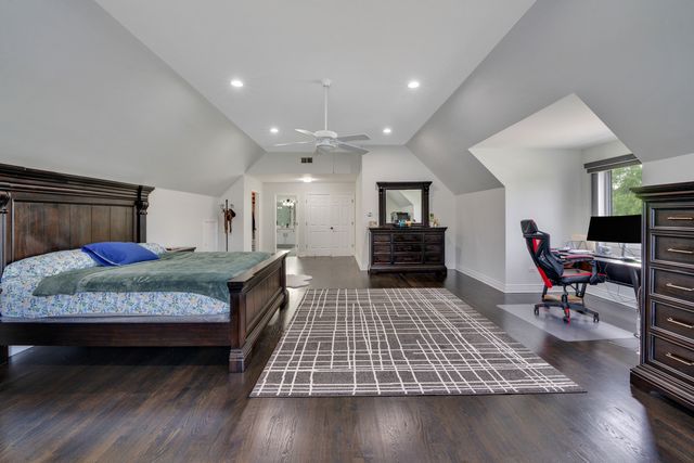 18219 Autumn Ridge Drive, Orland Park, IL 60467