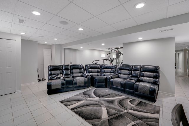 18219 Autumn Ridge Drive, Orland Park, IL 60467