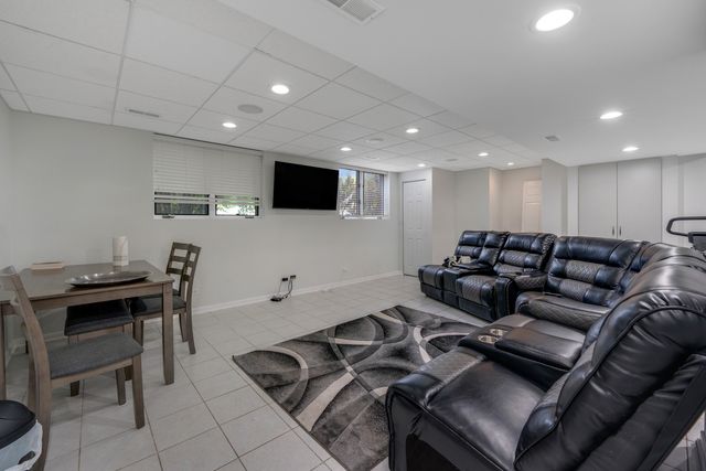18219 Autumn Ridge Drive, Orland Park, IL 60467