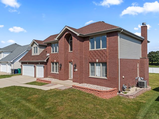 18219 Autumn Ridge Drive, Orland Park, IL 60467