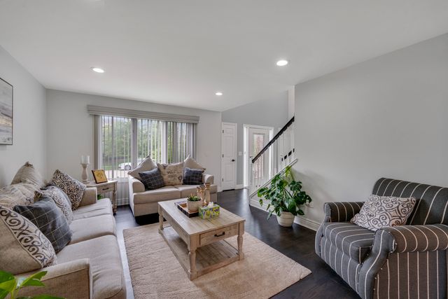 18219 Autumn Ridge Drive, Orland Park, IL 60467