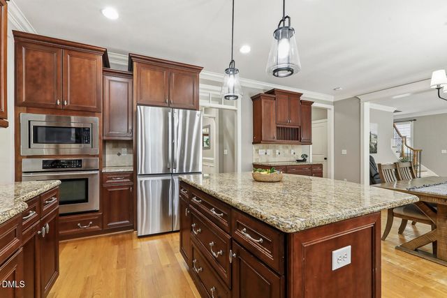 113 Grantwood Drive, Holly Springs, NC 27540