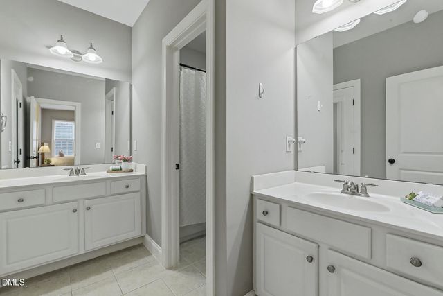 113 Grantwood Drive, Holly Springs, NC 27540