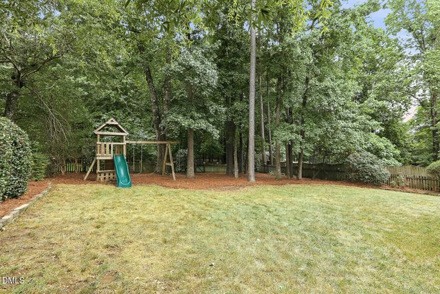 113 Grantwood Drive, Holly Springs, NC 27540