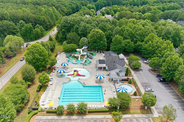 113 Grantwood Drive, Holly Springs, NC 27540
