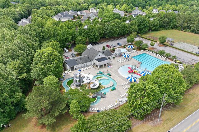 113 Grantwood Drive, Holly Springs, NC 27540