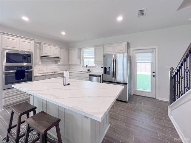 2603 N Rocky Rose Avenue, Edinburg, TX 78541