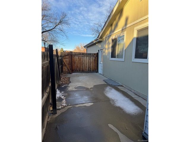 1150 E 9th Ave, Broomfield, CO 80020