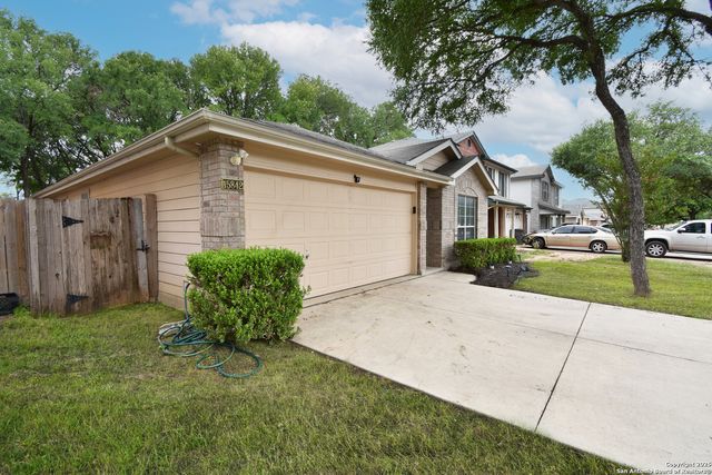 15842 Manes Grv, San Antonio, TX 78247