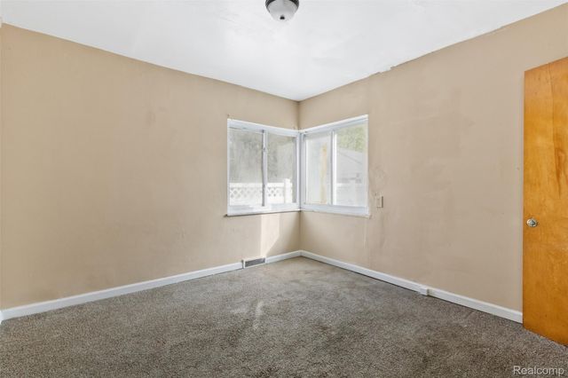 17100 Chandler Park Drive, Detroit, MI 48224