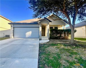 738 Great Oaks Drive, New Braunfels, TX 78130