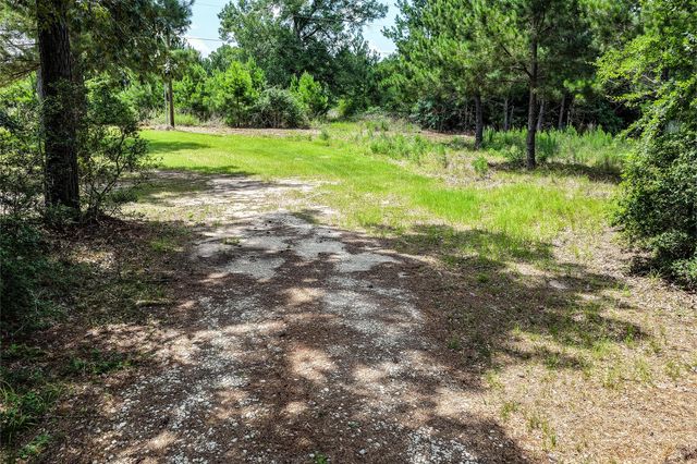 691 Bishop Road, Huntsville, TX 77320
