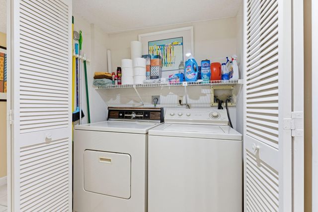 16091 Blatt Boulevard 304, Weston, FL 33326