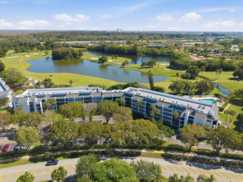 16091 Blatt Boulevard 304, Weston, FL 33326