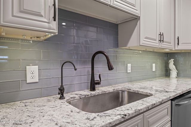 6110 Albatross Drive, New Bern, NC 28560