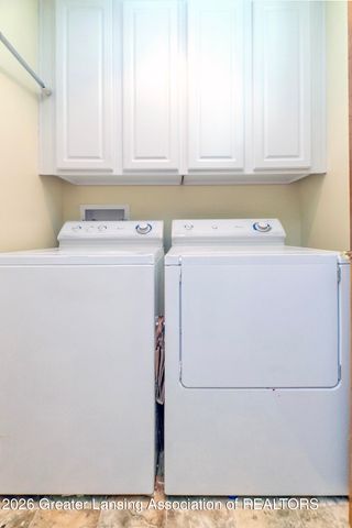 1330 Chartwell Dual Carriage Way, East Lansing, MI 48823