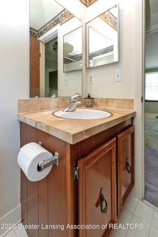 1330 Chartwell Dual Carriage Way, East Lansing, MI 48823