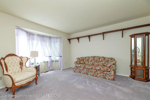 1330 Chartwell Dual Carriage Way, East Lansing, MI 48823