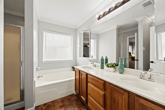 225 Cobblestone Circle, Red Oak, TX 75154