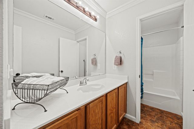 225 Cobblestone Circle, Red Oak, TX 75154