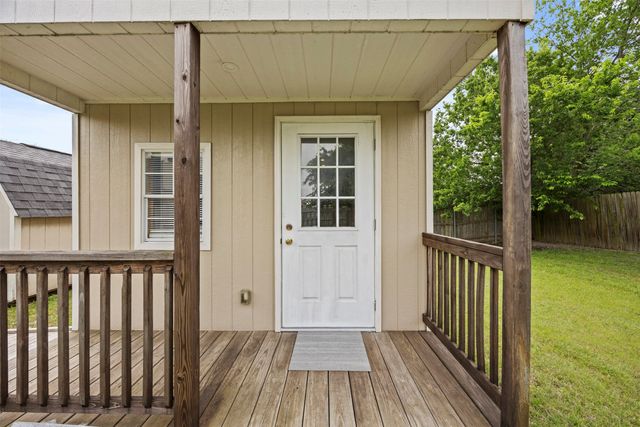 225 Cobblestone Circle, Red Oak, TX 75154