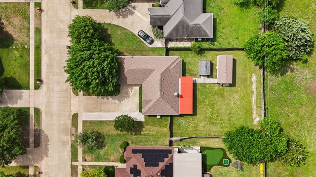 225 Cobblestone Circle, Red Oak, TX 75154