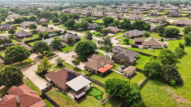 225 Cobblestone Circle, Red Oak, TX 75154