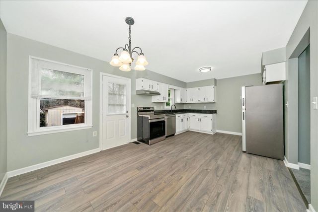 412 WINDY KNOLL DR, Mount Airy, MD 21771