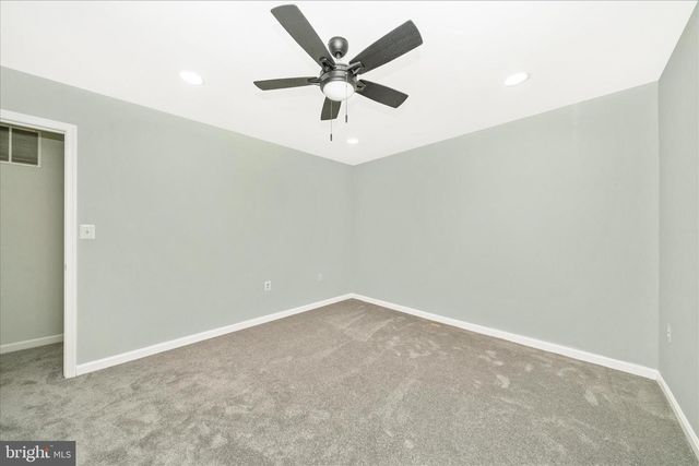 412 WINDY KNOLL DR, Mount Airy, MD 21771